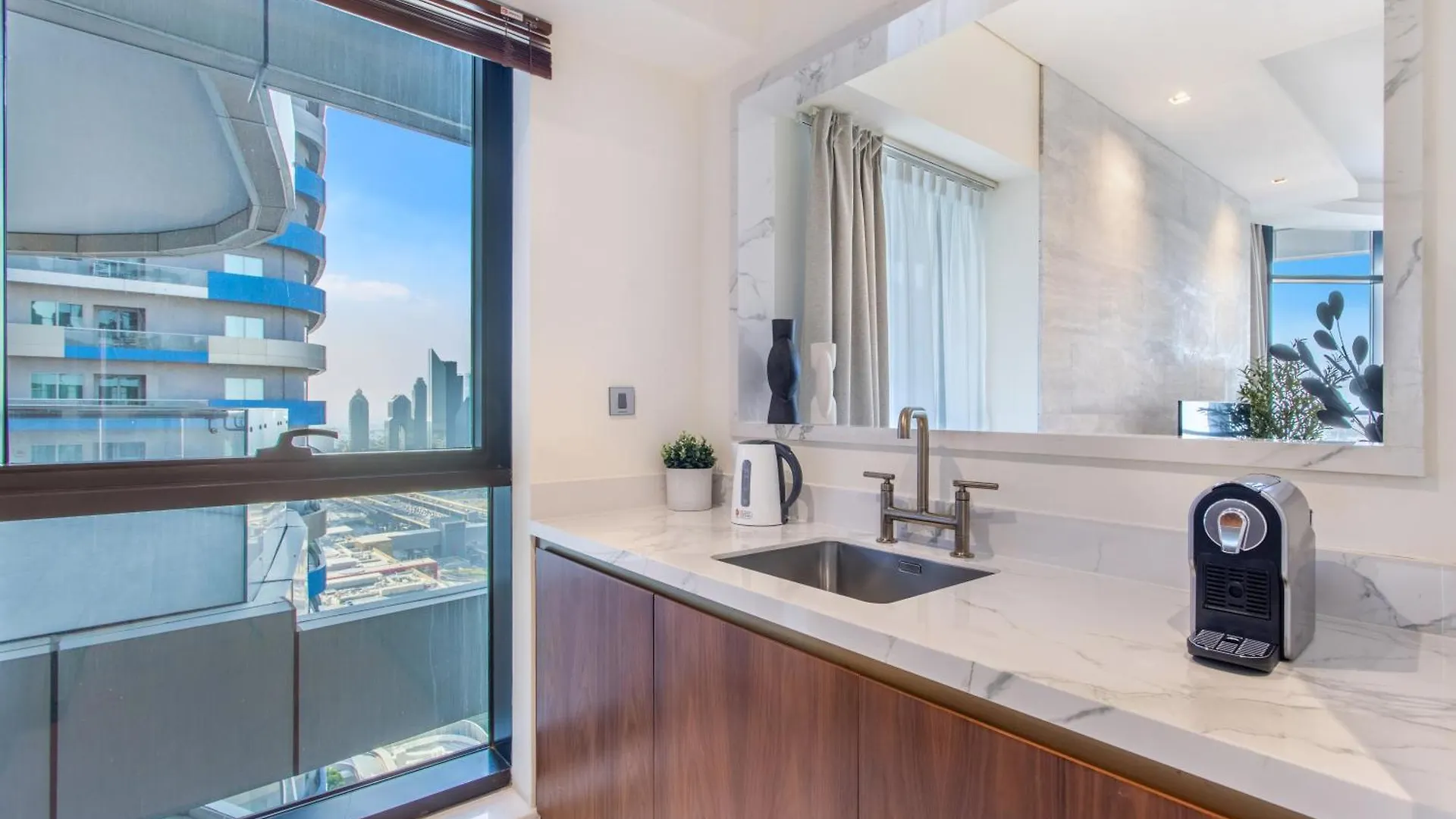 Apartment Modern Comfort1Br Rp Heights 5-Min Dubai Mall